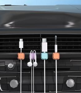 Nouveaux Organisateurs de Câbles Magnétiques Réglables – Lot de 6 Clips Adhésifs Puissants pour Bureau - Product Image 2