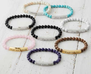 Bracelet personnalisé gravé avec <span class=keywords><strong>pierre</strong></span> précieuse, bracelet extensible en acier inoxydable pour femme, cadeau significatif pour amie ou maman - Product Image 3