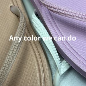 Vente en gros de tongs personnalisées pour femmes, style tropical, tongs en gros pour femmes, sandales pour l'été et la plage - Product Image 4