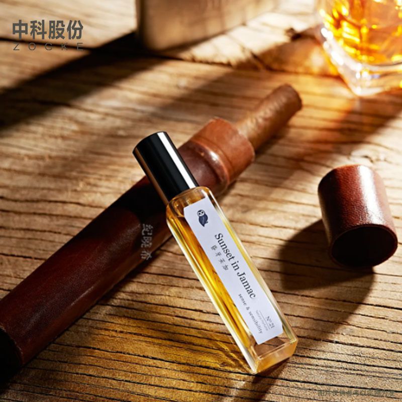 ขวดสเปรย์น้ำหอมใส ฝาสีดำ