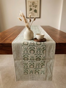 Caminos de Mesa de Algodón con Estampado Artesanal Ético Tamaño 13x80 pulgadas. Cantidad mínima de pedido: 30 piezas por diseño por color para personalización - Product Image 3