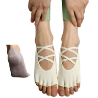 Nouveau style personnalisé Chaussettes de yoga Pilates à double sangle croisée en coton à dos ouvert pour femmes Chaussettes de sport antidérapantes à cinq doigts
