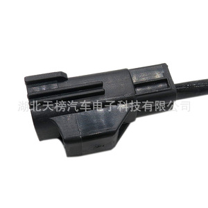 เซ็นเซอร์วัดอุณหภูมิ 8C3Z12B591B 2 พิน 12V ท่อไอเสียดีเซลแบบเชื่อมต่อเร็วสำหรับรถยนต์ฟอร์ด - Product Image 1