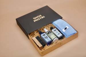 Kit d'entretien pour baskets Shoe Mistri avec nettoyant et revitalisant ultime pour chaussures, déodorant pour chaussures, brosse pour baskets et serviette en microfibre pour baskets - Product Image 2