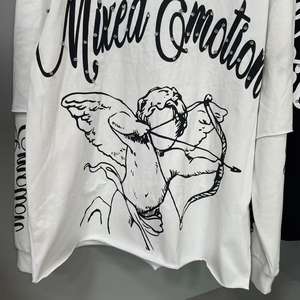 เสื้อผ้าฮิปฮอปผู้ชายผ้าฝ้าย 100% ตกแต่งด้วยคริสตัลแบบหนักพิเศษ <span class=keywords><strong>ลาย</strong></span>กราฟิก<span class=keywords><strong>สัก</strong></span>คิวปิด ดีไซน์เนอร์  <span class=keywords><strong>ลาย</strong></span>พิมพ์อารมณ์ผสมผสาน  แบบยาว - Product Image 4