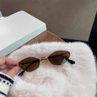 FF5761 Lunettes de soleil vintage en métal pour hommes et femmes, protection UV, lunettes de soleil Y2K, lunettes tendance rétro, lunettes de soleil diamantées