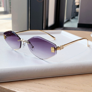 Frameless Metallic Diamond Shape <b>Sunglasses</b> Gold Frame UV400 Women Fashion Sunshades Lightweight Design - Product Image 2