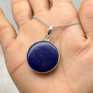 Joyería Bohemia hecha a mano para mujer, collar con colgante de piedras preciosas redondas de lapislázuli, chapado en oro y rodio - Product Image 5