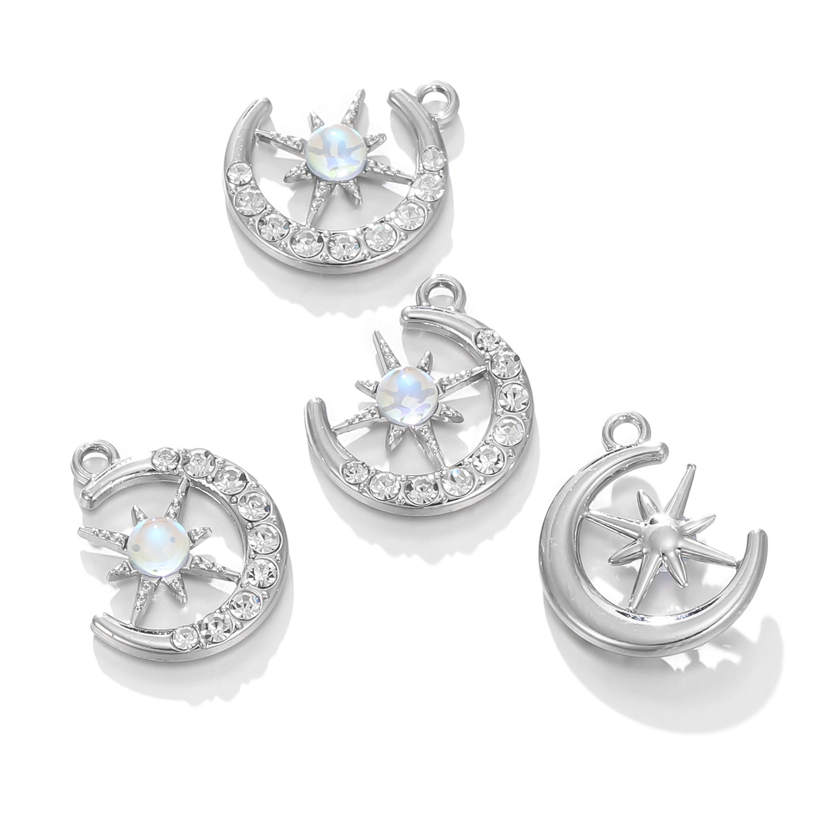 One white diamond (approx. 17*20mm)