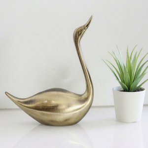 Sculpture élégante de grue en laiton, grande figurine d'oiseau aquatique, statue décorative en métal, décoration de luxe pour table, maison et bureau - Product Image 1