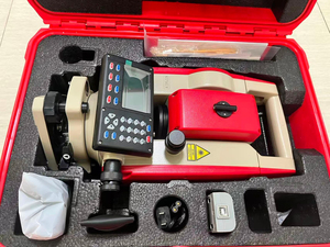 Station totale professionnelle bi-axe Kolida KTS-442UT haute précision IP66 grossissement 30x portée 5km avec prisme et écran LCD – Idéale pour la topographie - Product Image 6