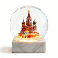 Globe à neige personnalisé de la Cathédrale de Saint-Basile avec éclairage LED et base en marbre pour souvenirs de Moscou et cadeaux haut de gamme