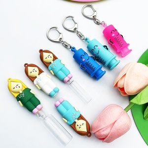 पारदर्शी सफेद ग्लिटर सिलिकॉन pvc रबर कुंजी चेन सिरिंज आकार के एम्बूल कटर नर्सिंग उपकरण - Product Image 4