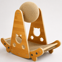 YAOYUE Lighthouse Cat Lounge : Griffoir pour chat en forme de A avec boule en sisal, base oscillante en bois, lit pour chat et planche à gratter ondulée rotative