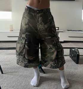 กางเกงขาสั้นคาร์โก้ลายพรางแบบขากว้างสำหรับผู้ชาย สไตล์สตรีทแวร์ แต่งมุกและคริสตัล  ลำลอง - Product Image 1