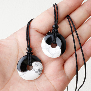 Collier Pendentif en Pierre Naturelle Obsidienne et Howlite <span class=keywords><strong>Yin</strong></span> <span class=keywords><strong>Yang</strong></span> Tai Chi avec Boucle de Sécurité pour la Chance Spirituelle et la Mode - Product Image 3