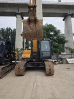 Excavatrice sur chenilles Sany 305 d'occasion de 31,5 tonnes, adaptée aux travaux de terrassement et aux travaux agricoles, à vendre avec tracteur compact