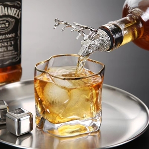 Verres à whisky élégants avec bord doré, fond épais, verres à whisky à l'ancienne, parfaits pour le <span class=keywords><strong>scotch</strong></span>, le <span class=keywords><strong>bourbon</strong></span> et les cocktails - Product Image 4