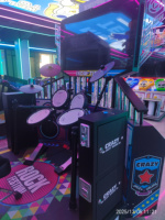 Machine de jeu d'arcade musicale à tambour à pièces d'argent pour centres de divertissement en centre commercial, simulateur de rythme pour centres commerciaux