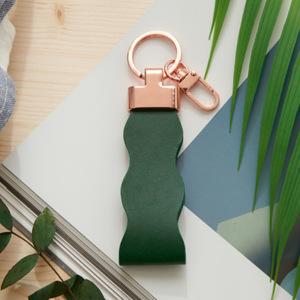 Creative car keychain pendant promotional gift, logo can be added, <b>leather</b> Korean style simple <b>key</b> <b>chain</b> bag charm - Product Image 4