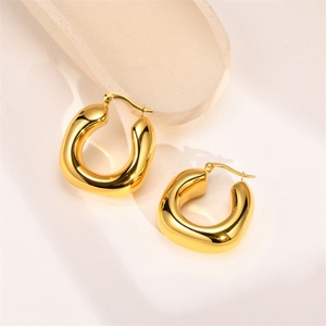 Boucles d'oreilles épaisses en fil d'acier inoxydable plaqué or 18 carats avec zircon, étanches, pour femme, idéales pour un mariage - Product Image 2