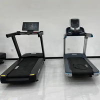 YG-T024 Tapis roulant commercial à écran LED de nouvelle conception, machine de course électrique