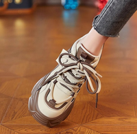 Vente en gros de nouvelles baskets confortables à tige haute et semelle épaisse, baskets à semelle épaisse, baskets de créateur pour femmes, chaussures de sport