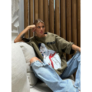 T-shirt 2025 con stampa di carattere retrò drappeggiata top Casual da <span class=keywords><strong>donna</strong></span> con foro a girocollo <span class=keywords><strong>abbigliamento</strong></span> da <span class=keywords><strong>donna</strong></span> - Product Image 4