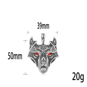 Colgante con cabeza de lobo de acero inoxidable con ojos verdes, diseño geométrico para hombres y mujeres, uso diario 280741 - Product Image 3