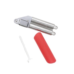 Presse-ail manuelle en acier inoxydable WELL, brosse de nettoyage, éplucheur en silicone, ensemble de 3 pièces, compatible lave-vaisselle, Guangdong 01BC042 Silic - Product Image 2