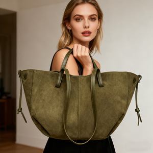 Sac fourre-tout en daim PU Printemps 2025 French Wings Rétro Européen Américain Loisirs Voyage Grande Taille Sac à bandoulière et à main MELI - Product Image 2