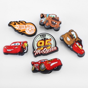 Nuovi Charm 3D a Forma di Auto per Zoccoli, Accessori Carini per Zoccoli a Tema Veicoli, Decorazioni Kawaii 3D per Scarpe, Collezione di Charm Automobilistici - Product Image 2