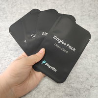 Sacs plats personnalisés en PET/VMPET/PE LDPE laminés, scellés sur 3 côtés, avec impression hélio et UV sélectif pour l'emballage de cartes à collectionner