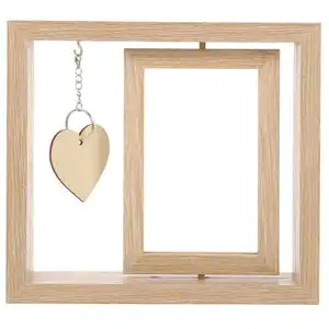 दिल के आकार के पेंडेंट के साथ लकड़ी का डबल साइडेड डिस्प्ले फोटो फ्रेम