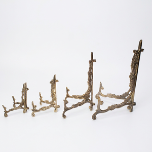 Présentoirs en laiton poli de luxe pour dalles métalliques, supports stables en fonte gaufrée, décoration nautique pour la maison - Product Image 1