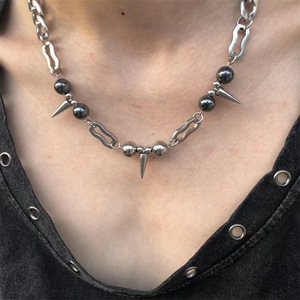 Europa e Stati Uniti hip-hop rivetti scuri giuntura perline in acciaio cubano catena punk goth collane - Product Image 5