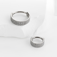 Calendo Vente en gros ASTM F136 Titane hautement poli 3 couches CZ Pavé Segment latéral Clicker Septum Anneau Piercing Boucle d'oreille Bijoux