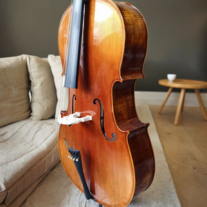 <span class=keywords><strong>Violonchelo</strong></span> Yashi YSC005-1 Profesional de Primera <span class=keywords><strong>Calidad</strong></span>, Hecho a Mano con Madera Natural Flameada, Tapa de Abeto Macizo y Fondo/Lados de Arce Flameado - Product Image 1