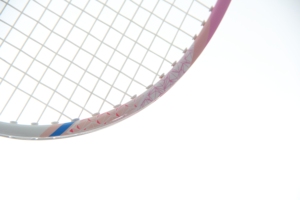 <span class=keywords><strong>Badminton</strong></span> en fibre de carbone 100% conception originale 24-26Lbs cordes libres poignées offensive Pro raquette pour joueur professionnel - Product Image 3