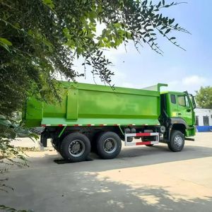 Camion benne Sinotruk Howo NX robuste avec caisse de chargement épaissie pour le transport de sable, de minerai et de terrassement sur les routes accidentées africaines - Product Image 2