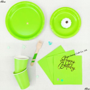 ชุดภาชนะใช้แล้วทิ้งสีเขียวเรียบง่าย DAMAI สำหรับงานปาร์ตี้ งานวันเกิด กิจกรรมแคมป์ปิ้ง ของตกแต่งโต๊ะ กระดาษเช็ดปาก แก้ว จาน - Product Image 3