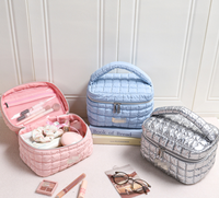 Sac fourre-tout matelassé à motif carré poli, grande capacité avec compartiments, sac de maquillage portable