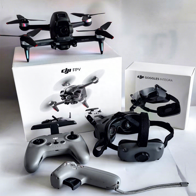 DJI FPV COMBO 4K/60fps Super-Wide 150 Degree FOV 10km Video Transmission with FPV Goggles V2 FPV Drone Traditional Racing Drone