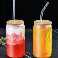 Gobelet en verre borosilicaté moderne Offre Spéciale de 16oz avec couvercle en bambou et paille tasse à sublimation en forme de canette de bière pour les bars de fêtes