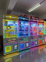 Máquina de garras comercial Corbear de gran tamaño, totalmente transparente, operada con monedas, de alta rentabilidad para centros comerciales