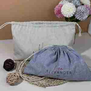 Fabrication de sacs cadeaux en jute personnalisés avec logo, design à cordon, pour anniversaire - Product Image 4