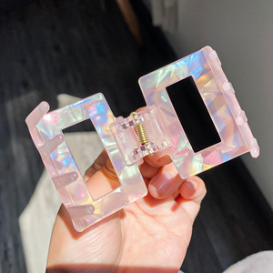 Pince à requin de luxe accessoires pour cheveux personnalisés pince à cheveux carrée personnalisée femmes style coréen matériel acrylique en gros - Product Image 3