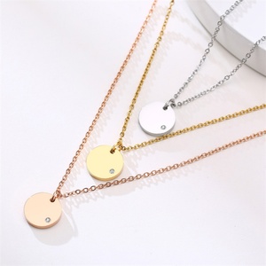 Collier à pendentif disque vierge en acier inoxydable de luxe avec chaîne à maillons et zircon CZ, vente chaude - Product Image 2