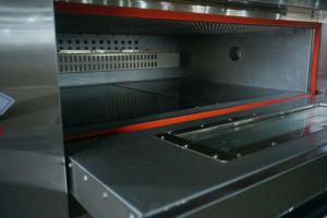 Four commercial à préchauffage rapide avec chaleur supérieure et inférieure pour la cuisson du pain, des hamburgers, des baguettes, des toasts - Product Image 5