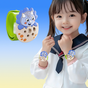 Braccialetto Personalizzato con Design Dinosauro per Oli Essenziali, Supporto 360° °   Braccialetto Antizanzare Rotante a Cartoni Animati per Bambini - Estivo - Product Image 1